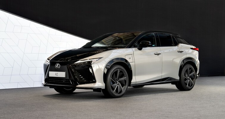 LEXUS JE LÍDROM  V OBLASTI INOVÁCIÍ TECHNOLÓGIÍ VOZIDIEL BEV, UVÁDZA NA TRH SYSTÉM ELEKTRONICKÉHO RIADENIA A VIRTUÁLNY SYSTÉM MANUÁLNEHO RADENIA