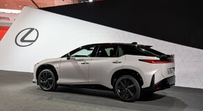 Lexus RZ 2025
