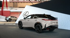 Lexus RZ 2025