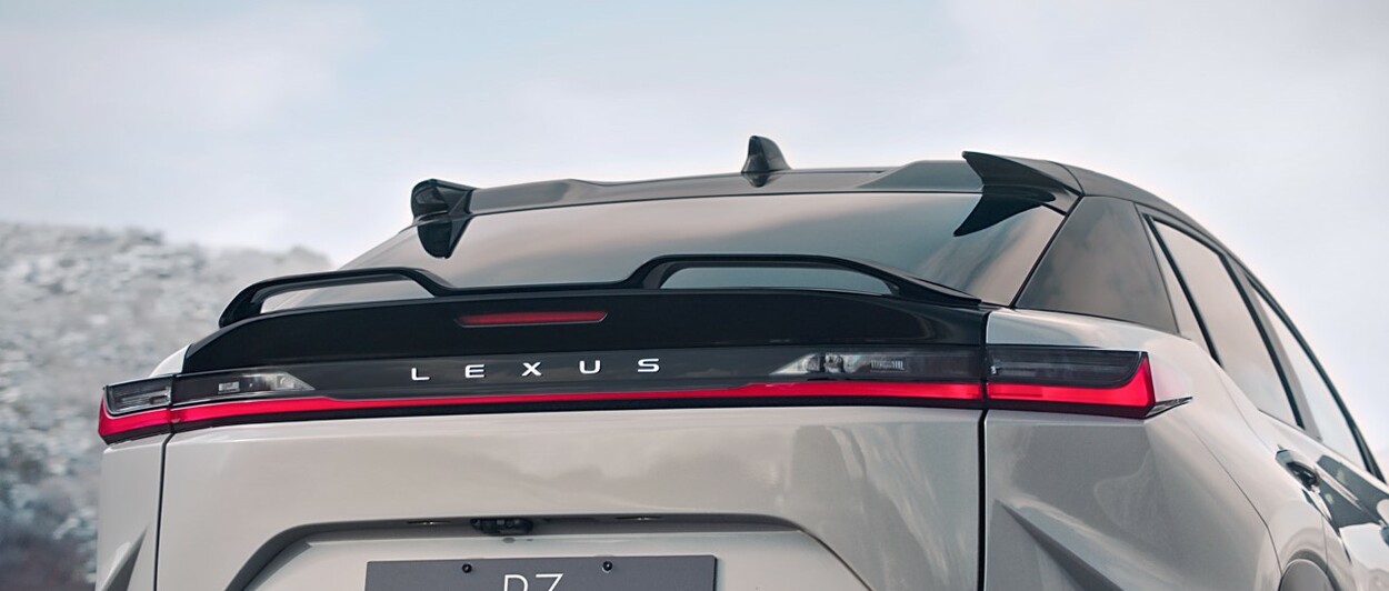 LEXUS LIDEREM INNOWACYJNYCH TECHNOLOGII W SAMOCHODACH ELEKTRYCZNYCH. DEBIUT NOWYCH ROZWIĄZAŃ I MODELI