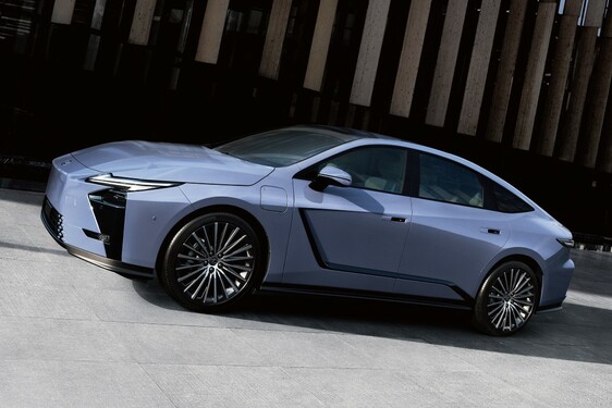 Lexus ES 2025