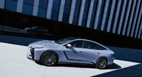 Lexus ES 2025
