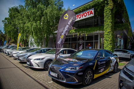 TOYOTA CENTRAL EUROPE, TOYOTA RADOŚĆ I LEXUS WARSZAWA RADOŚĆ OFICJALNYMI PARTNERAMI LANG TEAM. FLOTA ORLEN WYŚCIGU NARODÓW ODEBRANA 