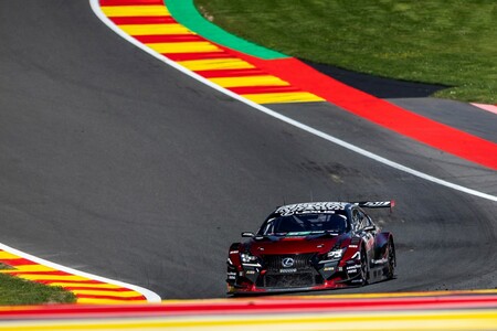 LEXUS W CZOŁÓWCE MISTRZOSTW ŚWIATA. HISTORYCZNE PODIUM I POLE POSITION