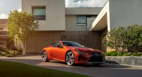 BLAZING CARNELIAN: PREMIERA NOWEGO KOLORU DLA COUPE LEXUS LC 2021