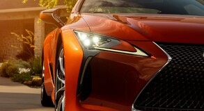 BLAZING CARNELIAN: PREMIERA NOWEGO KOLORU DLA COUPE LEXUS LC 2021