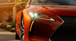 BLAZING CARNELIAN: PREMIERA NOWEGO KOLORU DLA COUPE LEXUS LC 2021