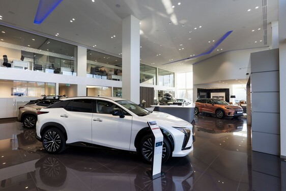 LEXUS POSZERZA POLSKĄ SIEĆ SPRZEDAŻY. NOWY SALON W GLIWICACH 