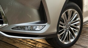  LEXUS RX: HÉT LENYŰGÖZŐ RÉSZLET A VILÁG KEDVENC KÖRNYEZETBARÁT LUXUS SUV-JÁBAN