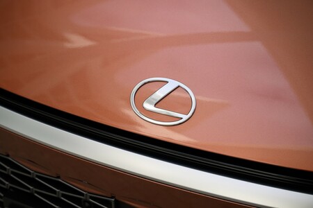 LEXUS Z NAGRODĄ DLA PRODUCENTA ROKU W AUTOMOTIVE MANAGEMENT AWARDS