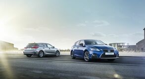 LÁTVÁNYOSAN MEGÚJUL A LEXUS KATEGÓRIATEREMTŐ BELÉPŐ MODELLJE
