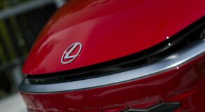 Lexus LBX  - local