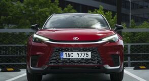 Lexus LBX  - local