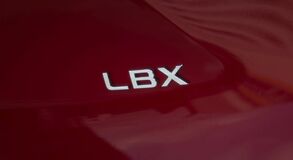 Lexus LBX  - local