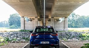 Lexus LBX  - local