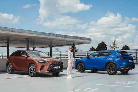  LEXUS LONI V ČESKU ZVÝŠIL PRODEJE O POLOVINU NA REKORDNÍCH 2326 VOZŮ