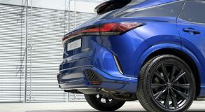 Lexus RX500h - local