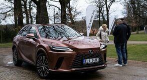 Lexus RX - local