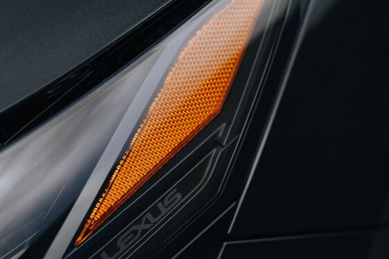 Lexus RX - local