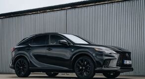 Lexus RX - local