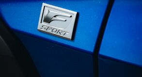 Lexus UX - local 
