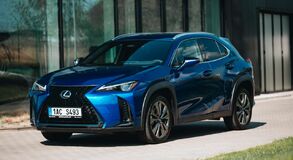 Lexus UX - local 