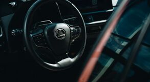 Lexus UX - local 