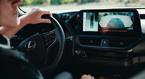 Lexus UX - local 