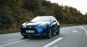Lexus UX - local 