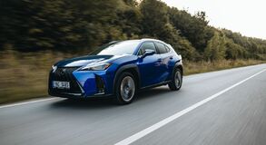 Lexus UX - local 