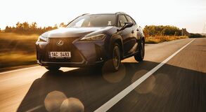 Lexus UX - local 