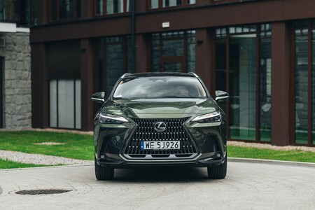 LEXUS NAJBARDZIEJ NIEZAWODNĄ MARKĄ PREMIUM WG CONSUMER REPORTS