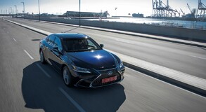 ES 300h Deep Blue
