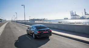 ES 300h Deep Blue