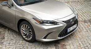 Lexus ES 2023