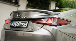 Lexus ES 2023