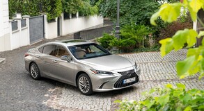 Lexus ES 2023