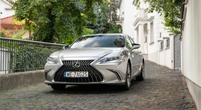 Lexus ES 2023
