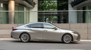 Lexus ES 2023