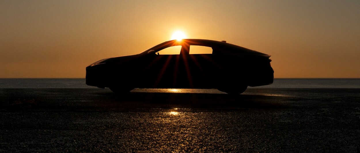 LEXUS ČOSKORO PREDSTAVÍ V SVETOVEJ PREMIÉRE NOVÝ MODEL ES