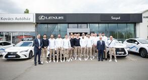 Megújította együttműködését a PICK Szeged kézilabdacsapat és a Lexus 