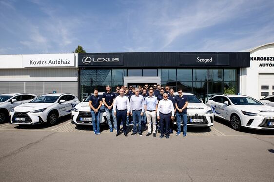 Folytatódik a Lexus és az OTP Bank - Pick Szeged kézilabdacsapat együttműködése