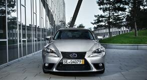 Lexus IS 25 lat