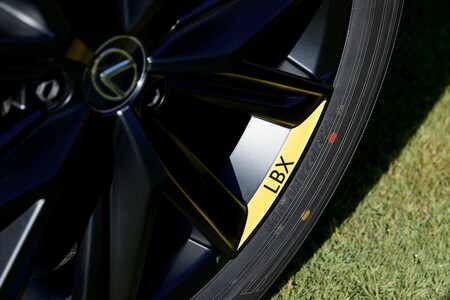 LEXUS LBX MATCH POINT INSPIROWANY TENISEM