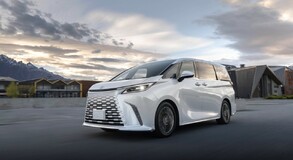 LEXUS LM ODMIENIŁ KOMFORT PODRÓŻY DLA PASAŻERÓW VIP