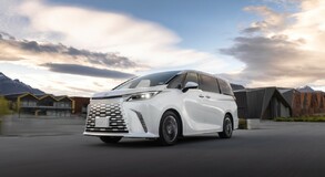 LEXUS LM ODMIENIŁ KOMFORT PODRÓŻY DLA PASAŻERÓW VIP