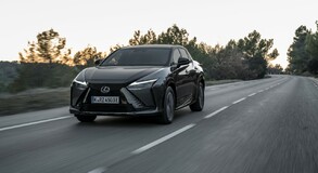 Lexus RZ 2023
