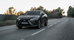 Lexus RZ 2023