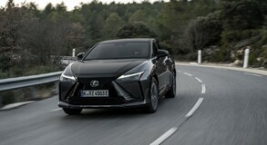 Lexus RZ 2023