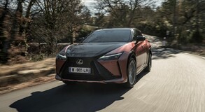 Lexus RZ 2023